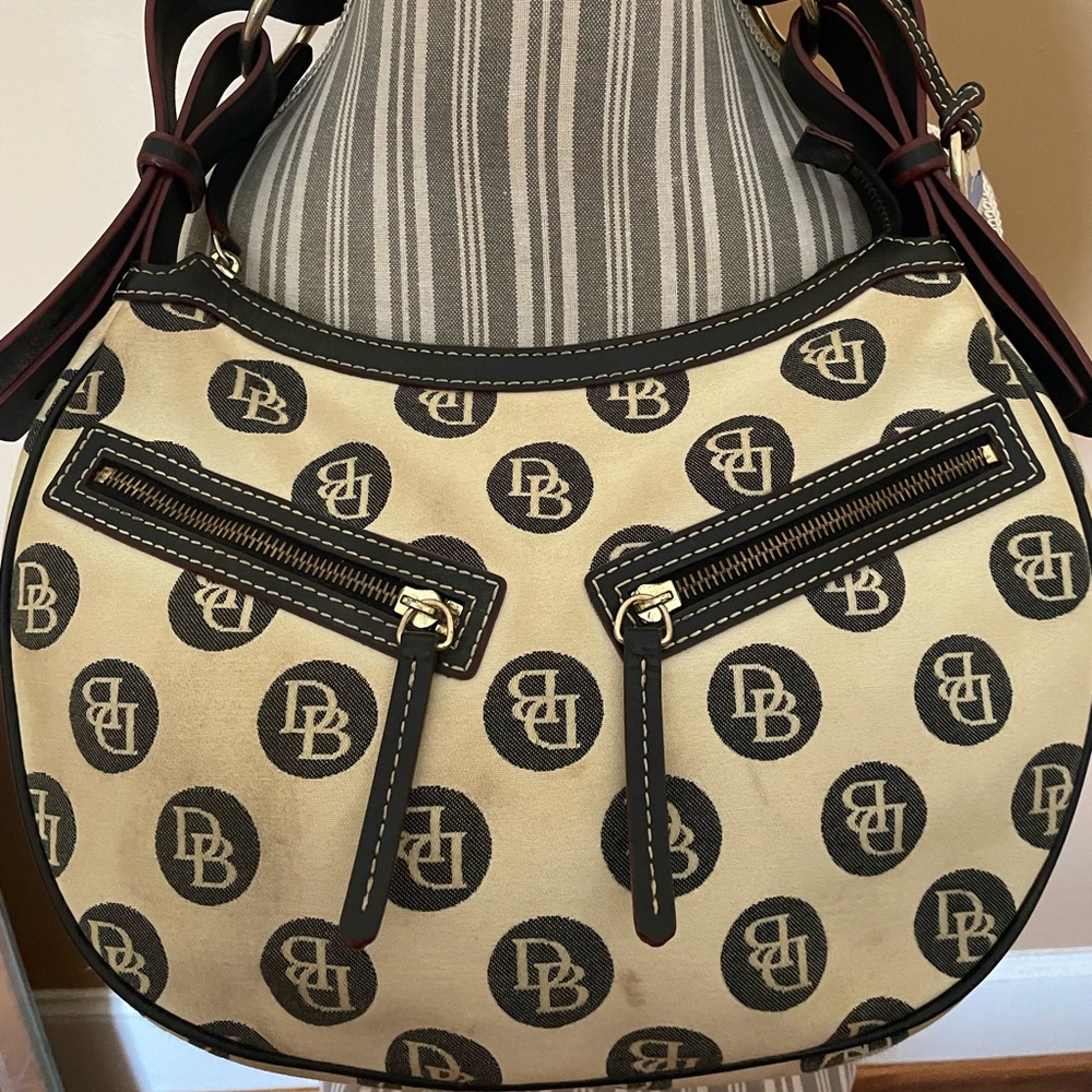 Dooney and Bourke purse